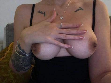 I accept payment in person text me 8065005483 selling videos and FaceTime fun and I do sell party favors 🫦🍑💦 - Image 2